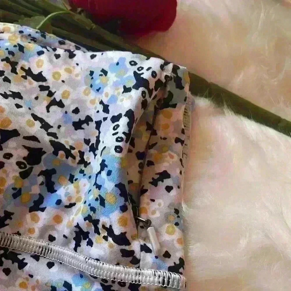 GapFit Eclipse XL Paisley Workout Leggings - Picture 5 of 6